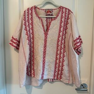 Johnny Was Embroidered Top 🌺🌹🌷